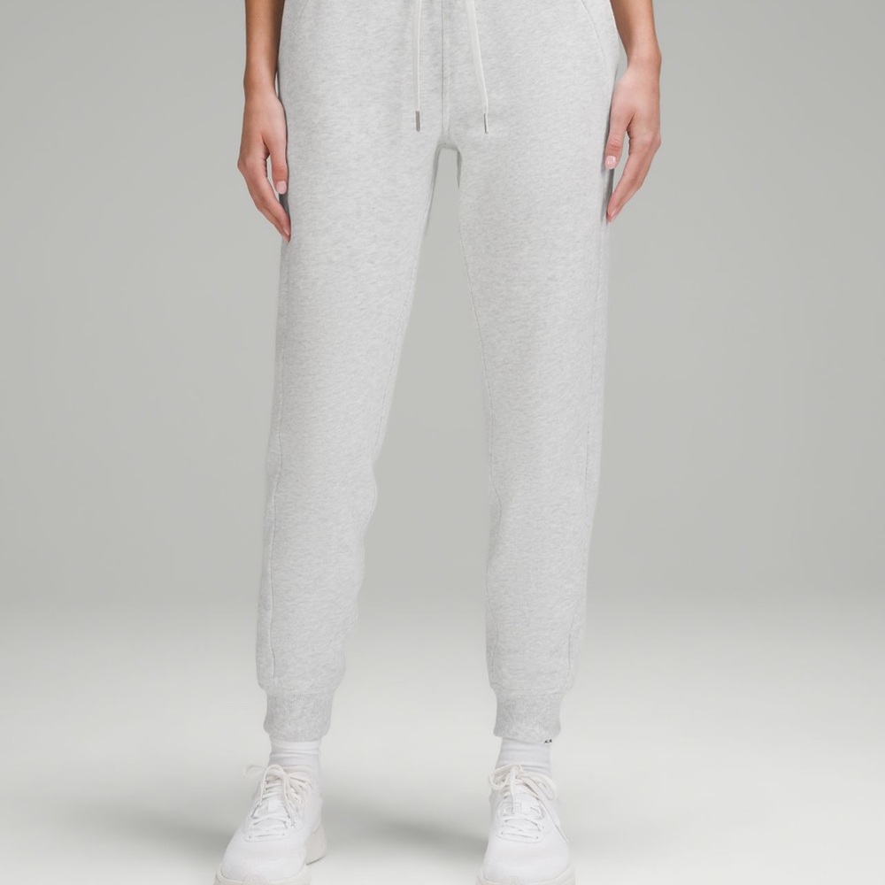 Lululemon scuba HR jogger SZ 4